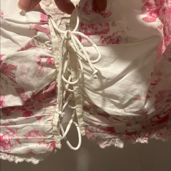 FOR LOVE & LEMONS mills floral puff sleeve crop top - Picture 4 of 6